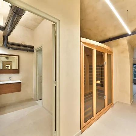 101 - Urban Centre Pompidou Apartment *